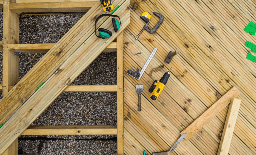 Which Deck Material Lasts the Longest? A Homeowner’s Guide