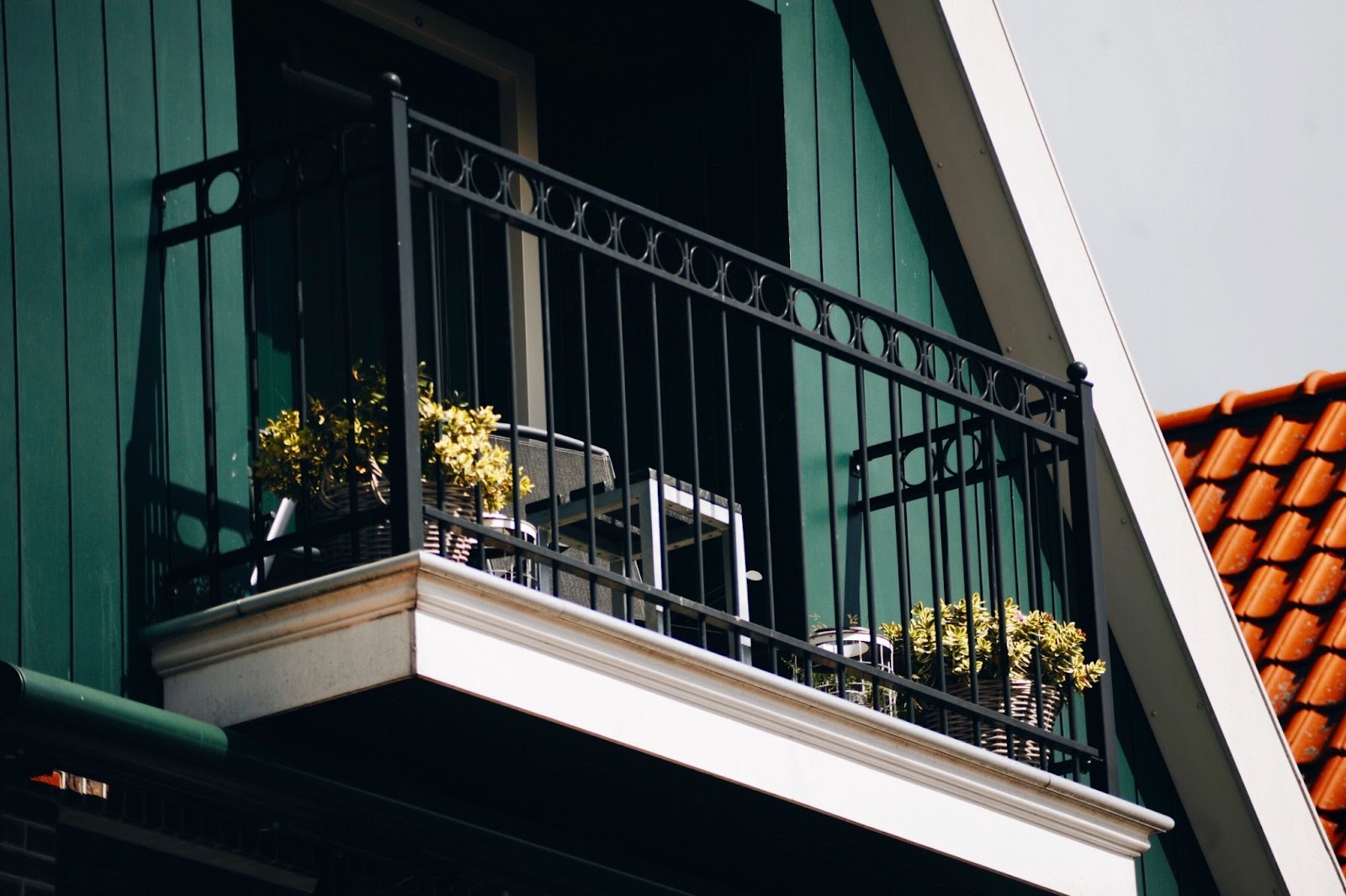 What Are Deck Rails and Why Do They Matter for Safety