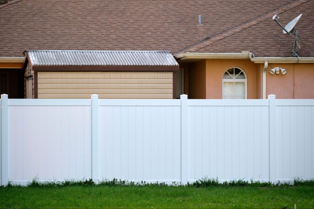 The Cost of a Vinyl Fence: What Factors Into the Final Price?